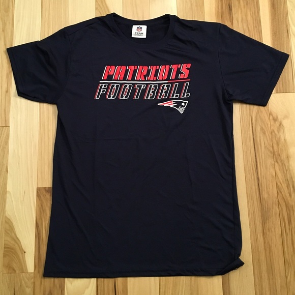 NFL Team Apparel Patriots Football T Shirt Size M - Picture 1 of 6